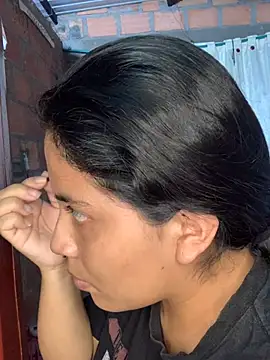 moncerrat luna online show from December 2024 09:11:01 PM