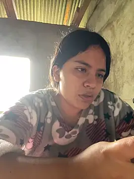 moncerrat luna online show from February 2025 03:21:01 PM