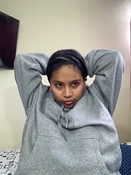 moncerrat luna online show from October 2025 09:13:01 PM