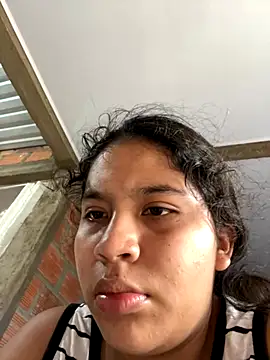 moncerrat luna online show from November 2025 04:40:01 PM