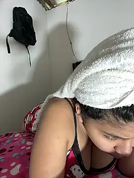 Snapshot of moncerrat_luna chatting on February 2026 06:34:02 PM moncerrat luna online show from February 2026 06:34:02 PM