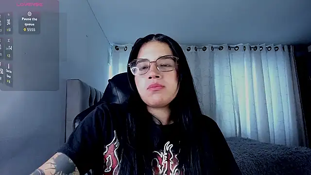 aliice walker  online show from February 2026 05:32:01 PM