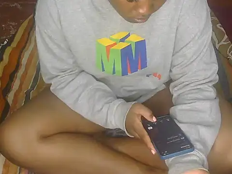 Snapshot of Pretty_hazel chatting on April 2026 03:12:02 AM Pretty hazel online show from April 2026 03:12:02 AM