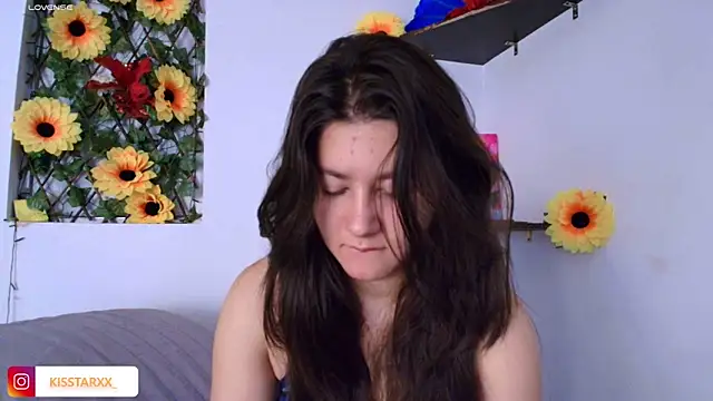 Snapshot of kisstarxxx chatting on February 2026 03:18:01 AM kisstarxxx online show from February 2026 03:18:01 AM