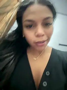 Charly  online show from October 2025 05:10:01 PM