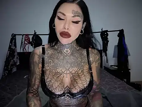 claudiacvc95 online show from February 2026 06:26:01 AM