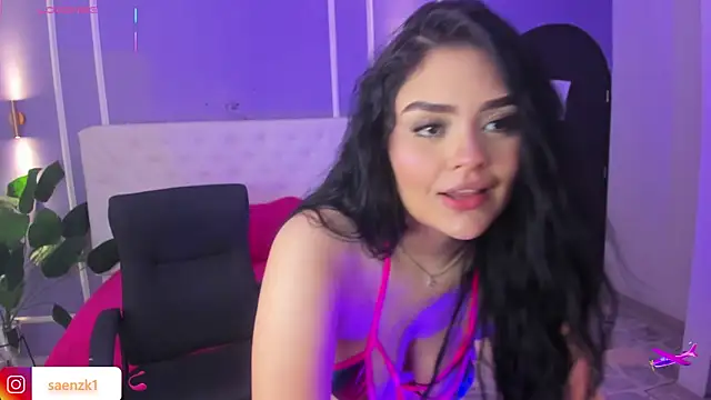 Snapshot of martinasaez chatting on June 2026 07:50:01 PM martinasaez online show from June 2026 07:50:01 PM