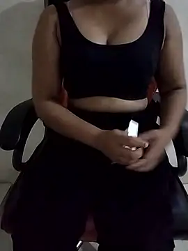 Jenifar- online show from April 2026 03:25:01 PM