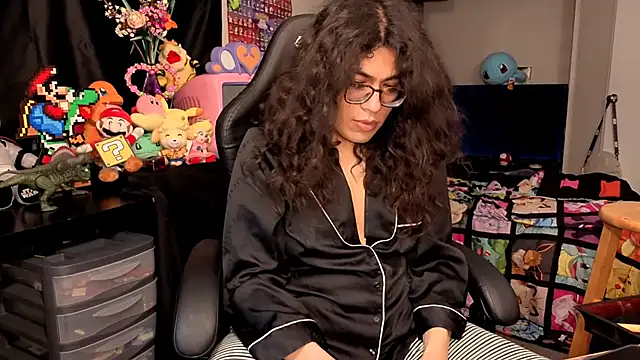 ShinyCherub online show from November 2025 05:12:02 PM