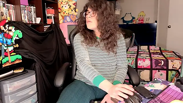 Snapshot of ShinyCherub chatting on February 2026 11:36:02 AM ShinyCherub online show from February 2026 11:36:02 AM