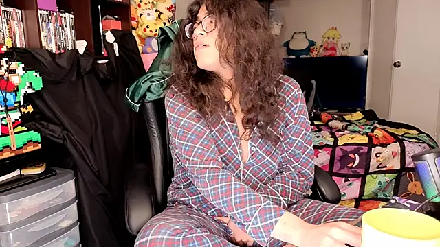 Snapshot of ShinyCherub chatting on February 2026 04:06:01 AM ShinyCherub online show from February 2026 04:06:01 AM