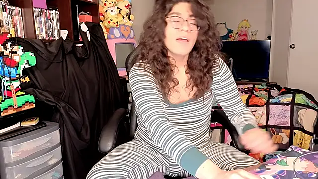 Snapshot of ShinyCherub chatting on February 2026 12:38:01 AM ShinyCherub online show from February 2026 12:38:01 AM