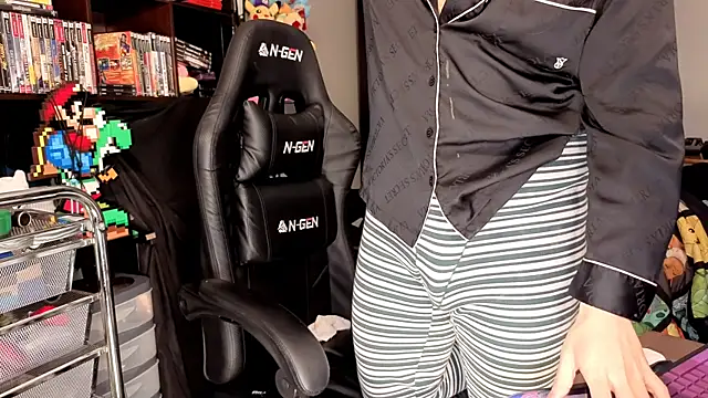 ShinyCherub online show from April 2026 07:58:02 PM