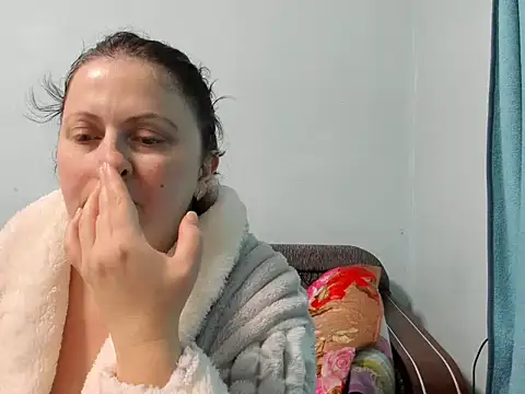 Lillian2 online show from December 2024 02:41:02 PM