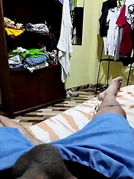 Snapshot of Onetwone chatting on February 2025 10:17:02 AM Onetwone online show from February 2025 10:17:02 AM