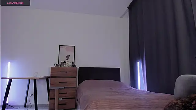 Snapshot of Alice_Dias chatting on December 2024 04:06:01 PM Alice Dias online show from December 2024 04:06:01 PM