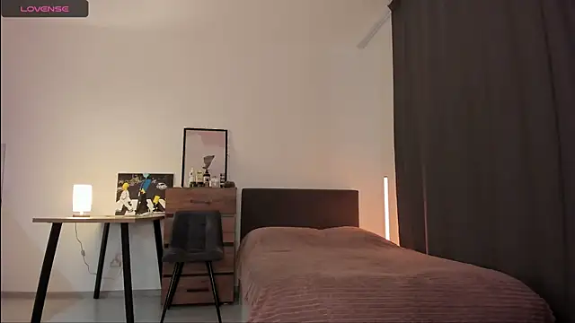 Snapshot of Alice_Dias chatting on September 2025 02:22:01 PM Alice Dias online show from September 2025 02:22:01 PM