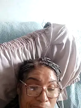 Delicy1 online show from February 2025 07:05:02 PM