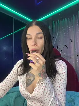 Queen of pain online show from October 2025 07:56:01 AM