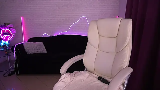 Snapshot of Daenerys_Daenn chatting on September 2025 07:42:01 AM Daenerys Daenn online show from September 2025 07:42:01 AM