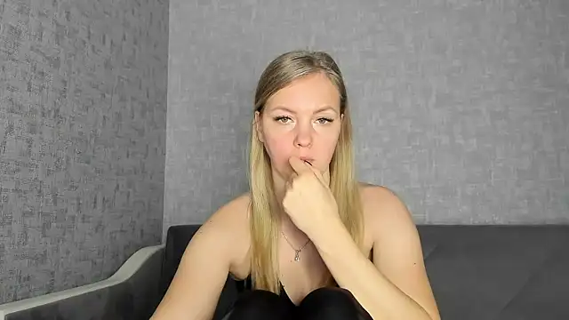 iam Venus online show from January 2026 09:47:01 AM