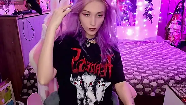 Violet Noir online show from January 2025 06:38:01 AM