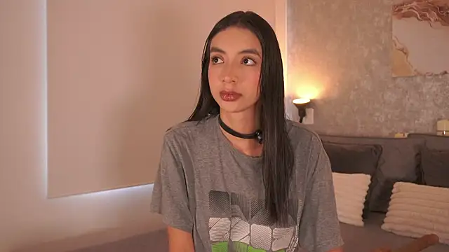 Snapshot of LillyThompson chatting on June 2026 08:22:01 PM LillyThompson online show from June 2026 08:22:01 PM