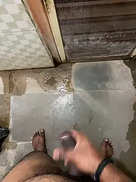 Snapshot of Honeydick7 chatting on January 2025 04:21:01 AM Honeydick7 online show from January 2025 04:21:01 AM