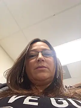 Snapshot of angelbaby1998 chatting on January 2025 08:51:01 PM angelbaby1998 online show from January 2025 08:51:01 PM