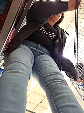 Snapshot of angelbaby1998 chatting on March 2025 04:09:02 PM angelbaby1998 online show from March 2025 04:09:02 PM