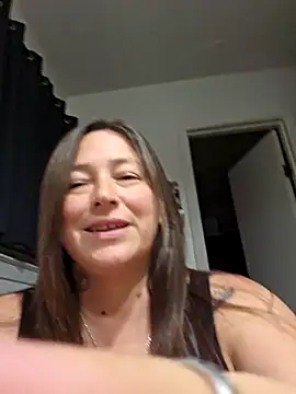 Snapshot of angelbaby1998 chatting on March 2025 06:43:02 AM angelbaby1998 online show from March 2025 06:43:02 AM