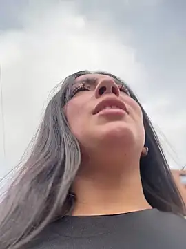 Nicollemays online show from February 2025 12:06:02 PM