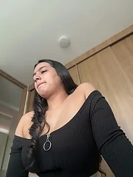 Snapshot of Nicollemays chatting on February 2026 02:05:02 PM Nicollemays online show from February 2026 02:05:02 PM