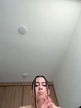 Snapshot of Nicollemays chatting on March 2026 02:21:01 PM Nicollemays online show from March 2026 02:21:01 PM