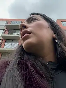 Snapshot of Nicollemays chatting on April 2026 01:07:01 PM Nicollemays online show from April 2026 01:07:01 PM