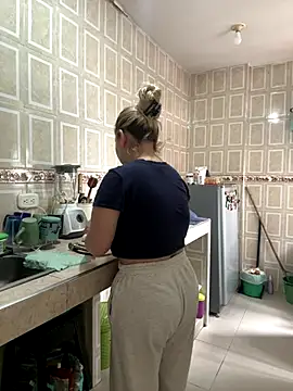 Celestedubois online show from November 2025 06:41:04 PM