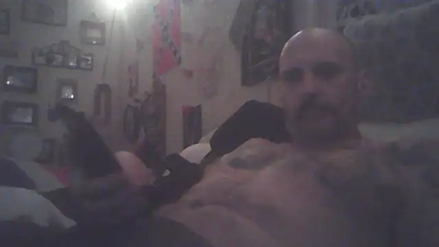 Snapshot of ClydeCan409 chatting on March 2026 02:00:02 PM ClydeCan409 online show from March 2026 02:00:02 PM