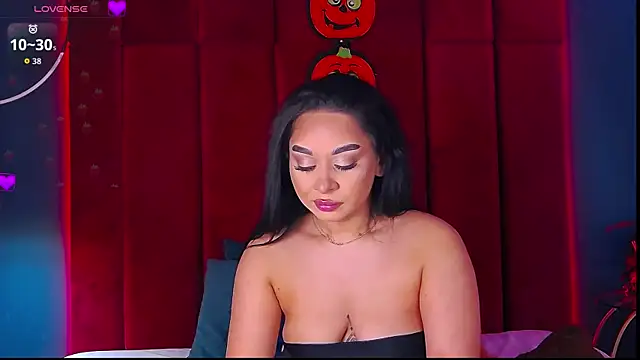 MadyLuxxx online show from October 2025 07:59:01 PM