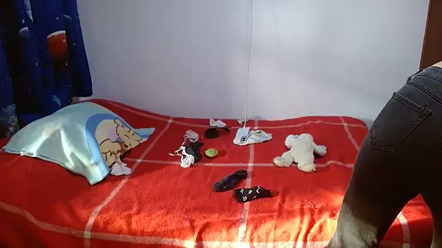 clarisse69 online show from April 2026 09:35:01 PM