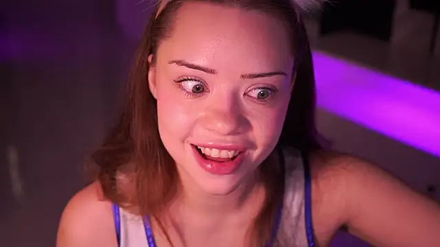 VixenMia online show from December 2025 03:11:02 AM