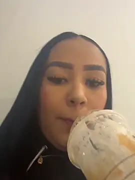 Luisa Fernandaa online show from October 2025 10:53:02 PM