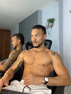 ARON TAYLER01 online show from January 2025 03:52:02 PM