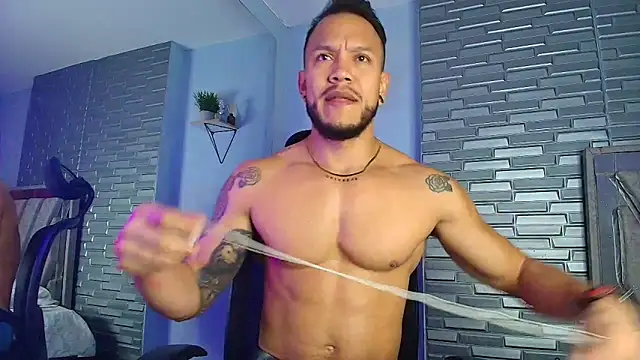 Snapshot of ARON_TAYLER01 chatting on February 2026 10:33:01 AM ARON TAYLER01 online show from February 2026 10:33:01 AM