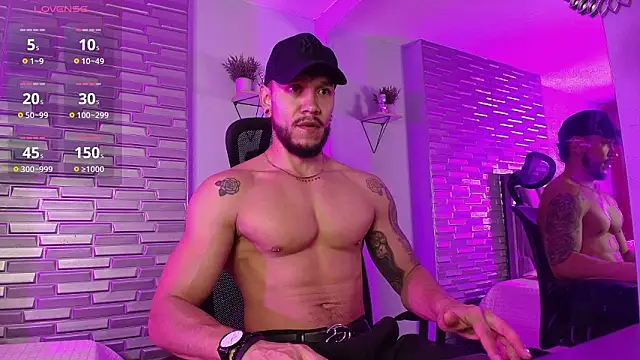 Snapshot of ARON_TAYLER01 chatting on March 2026 10:10:02 AM ARON TAYLER01 online show from March 2026 10:10:02 AM