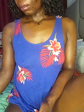 Snapshot of NicRaisaa chatting on May 2026 05:04:01 AM NicRaisaa online show from May 2026 05:04:01 AM