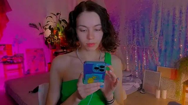 poli   online show from February 2025 10:43:01 PM