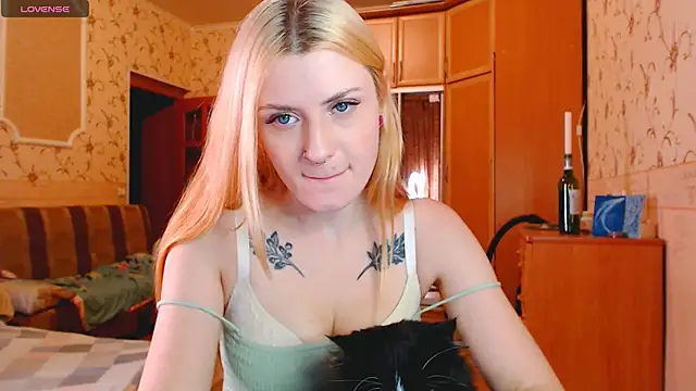 MarySweetness online show from February 2025 04:44:01 PM