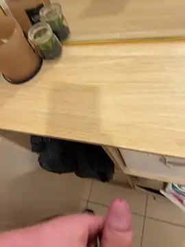 Cozqhh online show from April 2026 01:25:02 PM