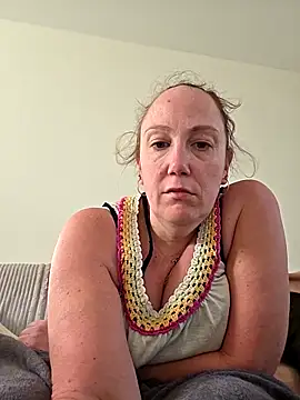 Wisie Cutie online show from March 2026 04:23:01 PM