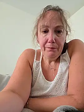 Snapshot of Wisie_Cutie chatting on May 2026 10:58:01 AM Wisie Cutie online show from May 2026 10:58:01 AM